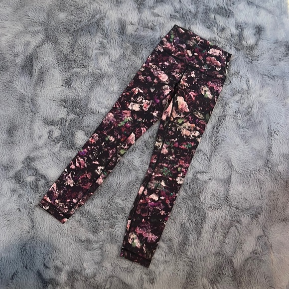 LULULEMON - Picture 3 of 8